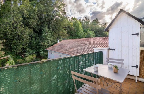 Amelie-les-Bains-Palalda Apartment | Amélie "vintage dream studio" with Sunny Terrace
