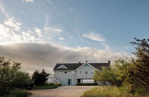 Napeague House | Amagansett Waterfront - Designer Home & Private Beach