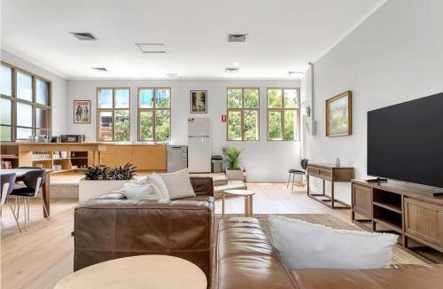 Adelaide Central Business District Apartment | Amalfi Urban Loft By Host Solutions