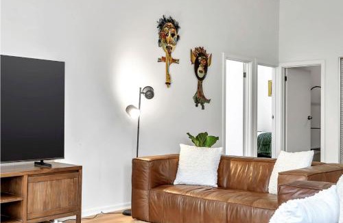 Adelaide Central Business District Apartment | Amalfi Urban Loft By Host Solutions