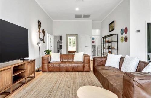 Adelaide Central Business District Apartment | Amalfi Urban Loft By Host Solutions