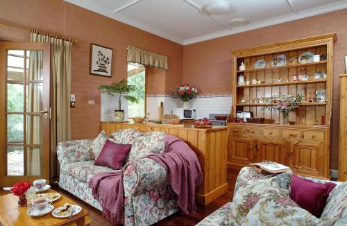 Kuitpo Bed & Breakfast | Amanda's Cottage 1899