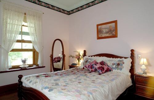 Kuitpo Bed & Breakfast | Amanda's Cottage 1899