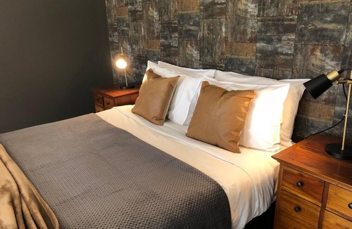 Tatachilla Bed & Breakfast | Amande Bed and Breakfast