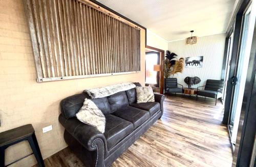 Dubbo House | Amani Lodging