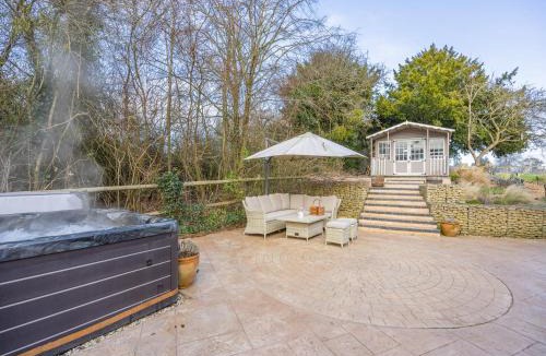 Brimpsfield House | Amaranth