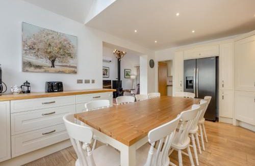 Brimpsfield House | Amaranth