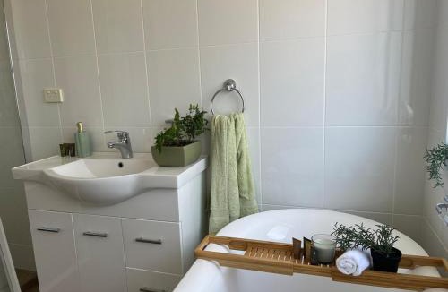 Kingscote House | Amaroo holiday home