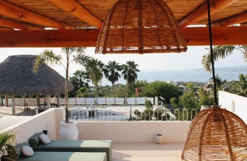 Barra de Colotepec Hotel | Amaroo Palms