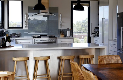 Fingal House | Amaroo - Stunning property Moonah Links Golf Course