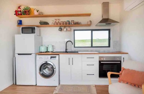 Timboon Apartment | Amaroo Summary: Nestl