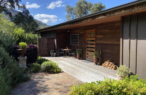 Barrengarry Villa | Amaroo Valley Springs