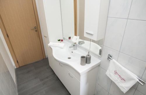 Rogoznica Apartment | Amaryllis