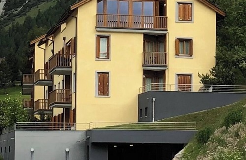 Samedan Apartment | Amazing 1-bedroom apartment in Samedan
