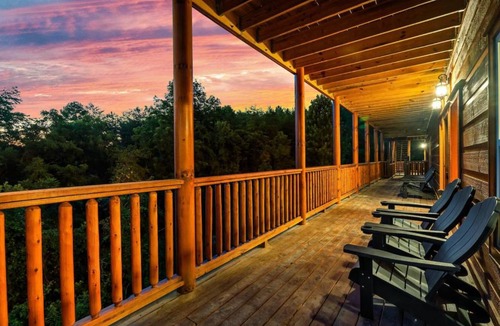 Sevierville House | Amazing 16 bedroom Sleeps 40 plus with two units side by side