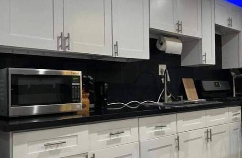 Del Rey Apartment | Amazing 1bd apartment with big office