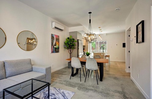 Pointe-Saint-Charles Apartment | Amazing 1Bedroom Great Location presented by TripMontreal