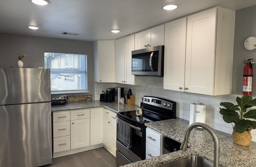 Greater East End House | Amazing 2-bedroom house in beautiful Houston with AC