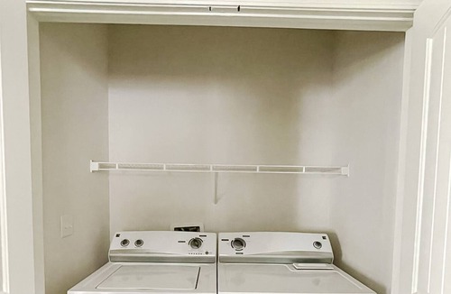 Stillwater Apartment | Amazing 2BD/2.5BA + Gym - Stillwater