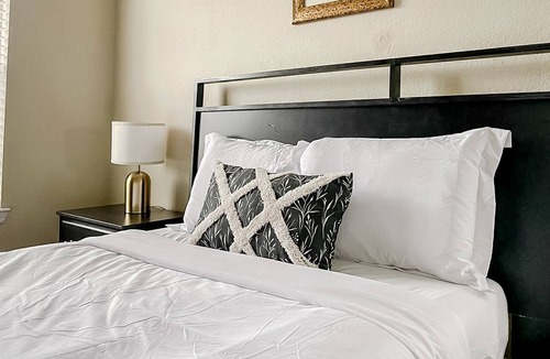 Stillwater Apartment | Amazing 2BD/2.5BA + Gym - Stillwater