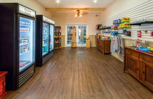 Clarkesville Apartment | Amazing 2BD/2BA by Blue Ridge Mountains