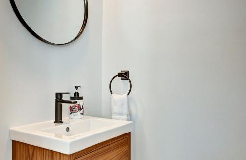Pointe-Saint-Charles Apartment | Amazing 2BR condo with private terrace presented by TripMontreal II