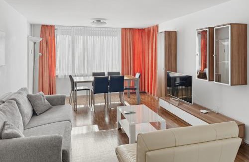 Seefeld Apartment | Amazing 2BR near Lake - Flower 33