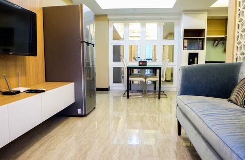 Karet Apartment | Amazing 2BR with City View The Wave Apartment