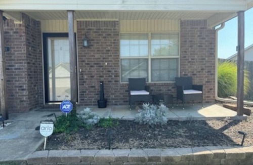 Fort Smith House | Amazing 3-bedroom home with 2 full baths. Spacious fenced backyard. WiFi present