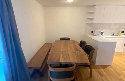 Hirslanden Apartment | Amazing 3BR flat in the city centre (Sky9)