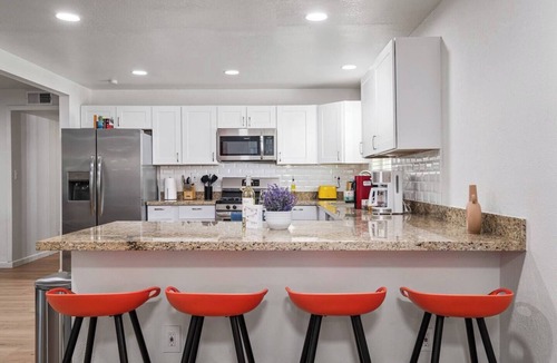North Mountain House | Amazing 4-bed home with Golf, Fire Pit, Hot-Tub & Pool!