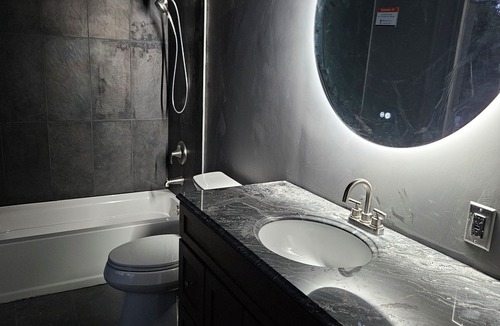 Reading House | Amazing 6 bedroom home featuring a wraparound deck & private pool