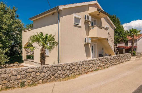 Malinska-Dubasnica Apartment | Amazing apartment in Malinska Dubasnica with WiFi