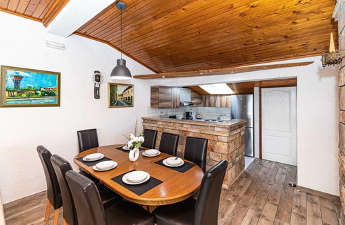 Kastel Stafilic Apartment | Amazing apartment in Kastel Stafilic with sauna