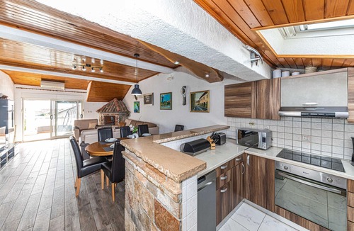 Kastel Stafilic Apartment | Amazing apartment in Kastel Stafilic with sauna
