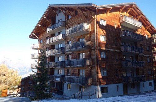 Saint-Pierre-de-Clages Apartment | Amazing apartment with parking