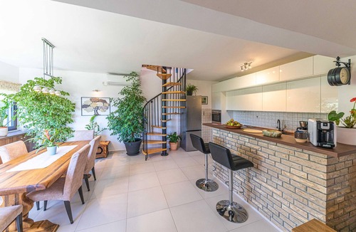 Rudine Apartment | Amazing apartment in Kastel Novi