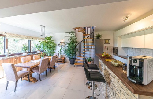 Rudine Apartment | Amazing apartment in Kastel Novi