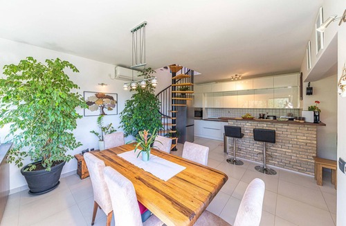 Rudine Apartment | Amazing apartment in Kastel Novi
