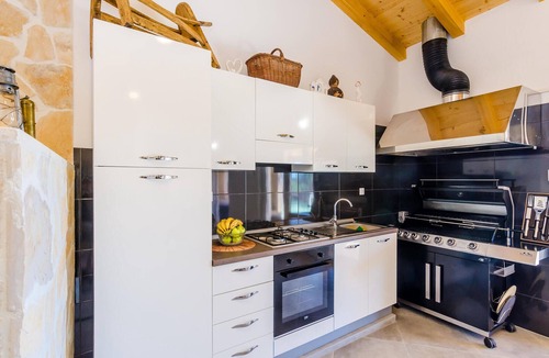 Vodovađa Apartment | Amazing apartment in Dubravka with sauna