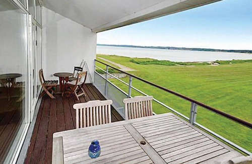 Syddjurs Kommune Apartment | Amazing apartment in Ebeltoft with sauna