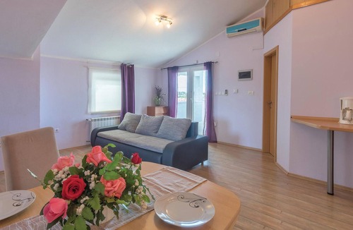 Valbandon Apartment | Amazing apartment in Fazana with WiFi