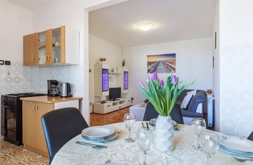 Galizana Apartment | Amazing apartment in Galizana with WiFi
