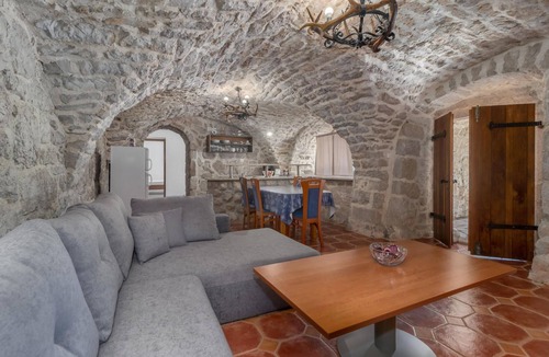 Grizane Apartment | Amazing apartment in Grizane