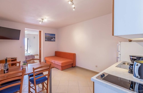 Baska Voda Apartment | Amazing apartment in Baska Voda
