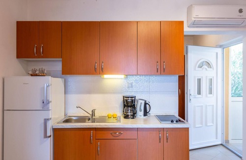 Baska Voda Apartment | Amazing apartment in Baska Voda