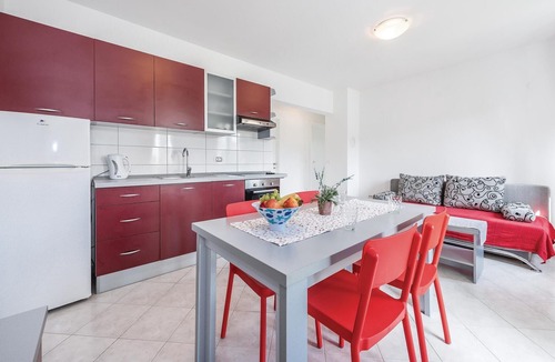 Grebastica Apartment | Amazing apartment in Grebastica