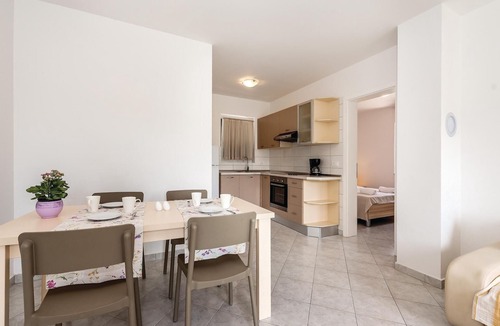 Grebastica Apartment | Amazing apartment in Grebastica