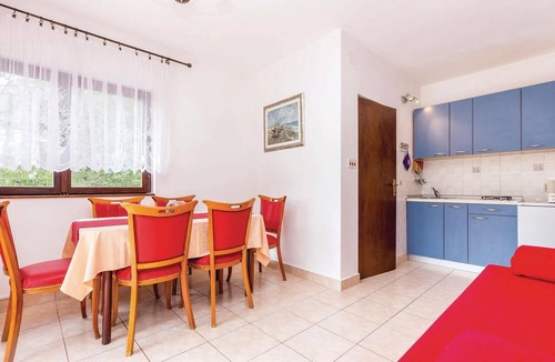 Smrika Apartment | Amazing apartment in Jadranovo with WiFi