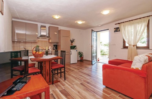 Maslenica Apartment | Amazing apartment in Maslenica with WiFi